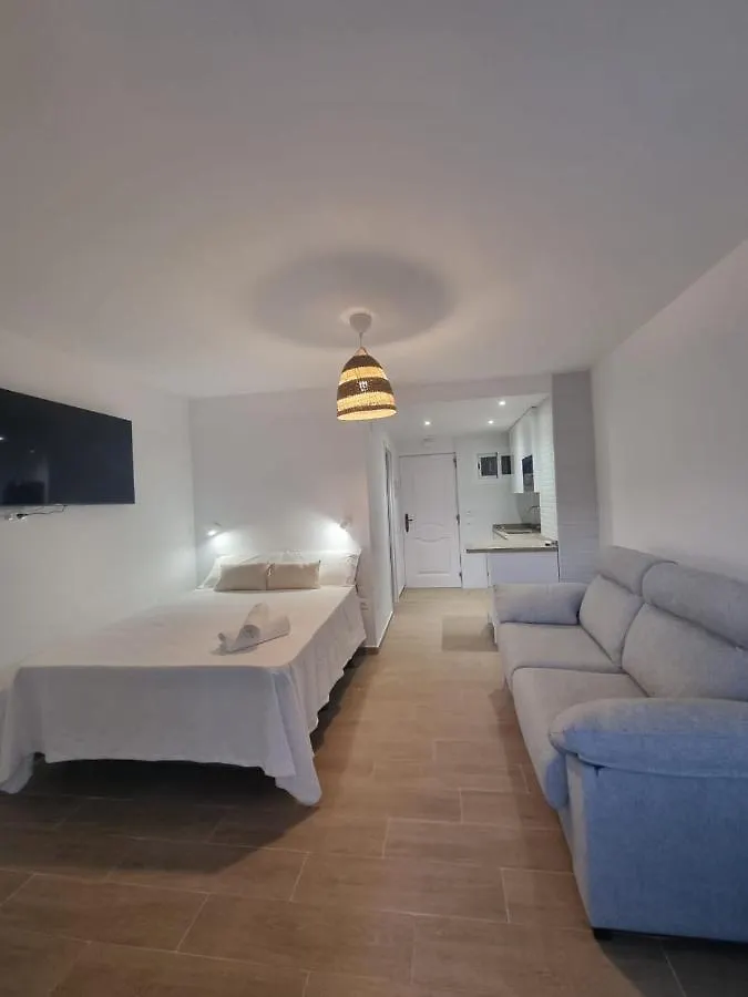 Estudio Emma Benalmadena Apartment